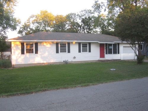 622 Franklin Ave, Pottsboro, TX, 75076-3071 | Card Image