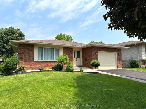 218 4th Street Cres, Hanover, ON, N4N | Card Image