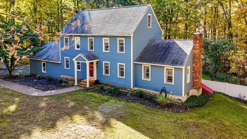 37 Geisser Lane, Hampstead, NH, 03841 | Card Image