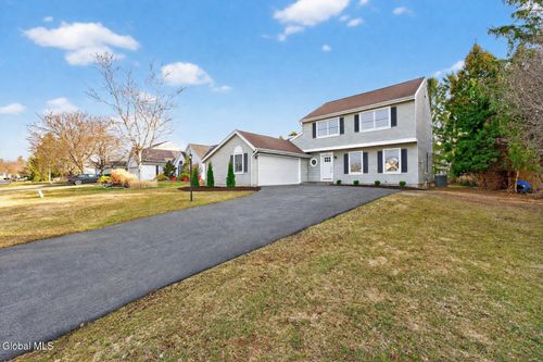 18 Rockefeller Blvd, Rensselaer, NY, 12144-9653 | Card Image