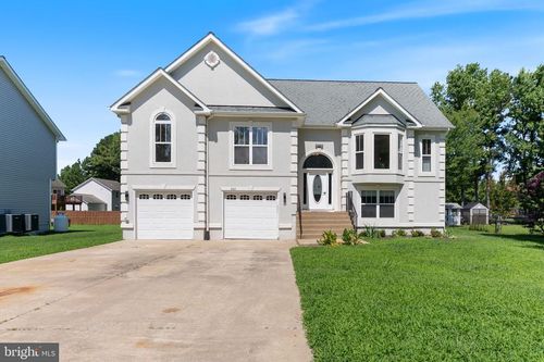 203 Forest Ave, COLONIAL BEACH, VA, 22443-1202 | Card Image