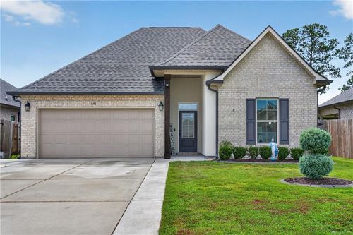641 Claiborne Trails Dr, Slidell, LA, 70458-7343 | Card Image