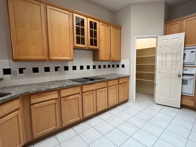11015 Tree Shadow Ln, House other with 3 bedrooms, 2 bathrooms and null parking in Frisco TX | Image 12