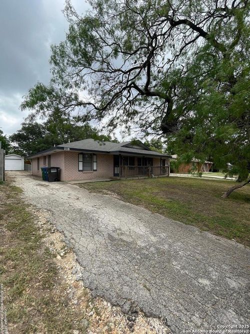 218 Bloomfield Dr, San Antonio, TX, 78228-2905 | Card Image