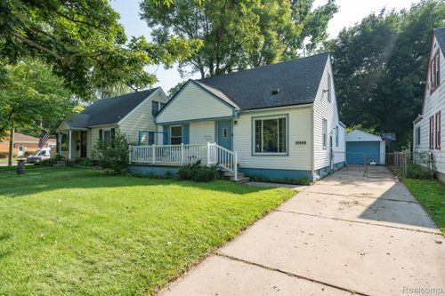 15988 Delaware Ave, Redford, MI, 48239-3905 | Card Image