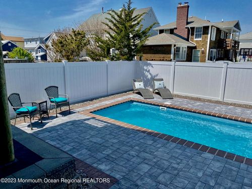 36 1st Ave, Lavallette, NJ, 08735-3419 | Card Image