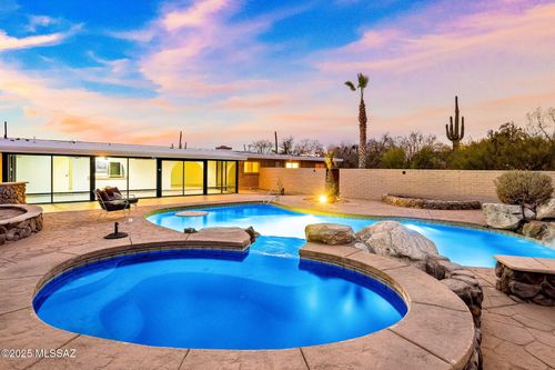 6601 N Donna Beatrix Cir, Tucson, AZ, 85718-2513 | Card Image