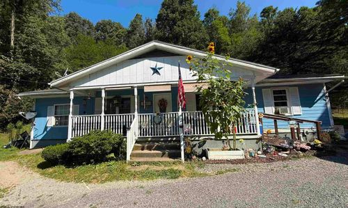 9777 Meathouse Fork Rd, Salem, WV, 26426-5553 | Card Image