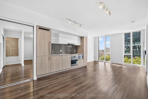 909-138 Downes St, Toronto, ON, M5E0E4 | Card Image