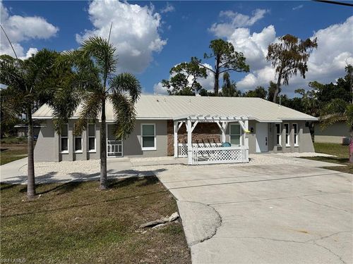 9161 Seville Rd, FORT MYERS, FL, 33967 | Card Image
