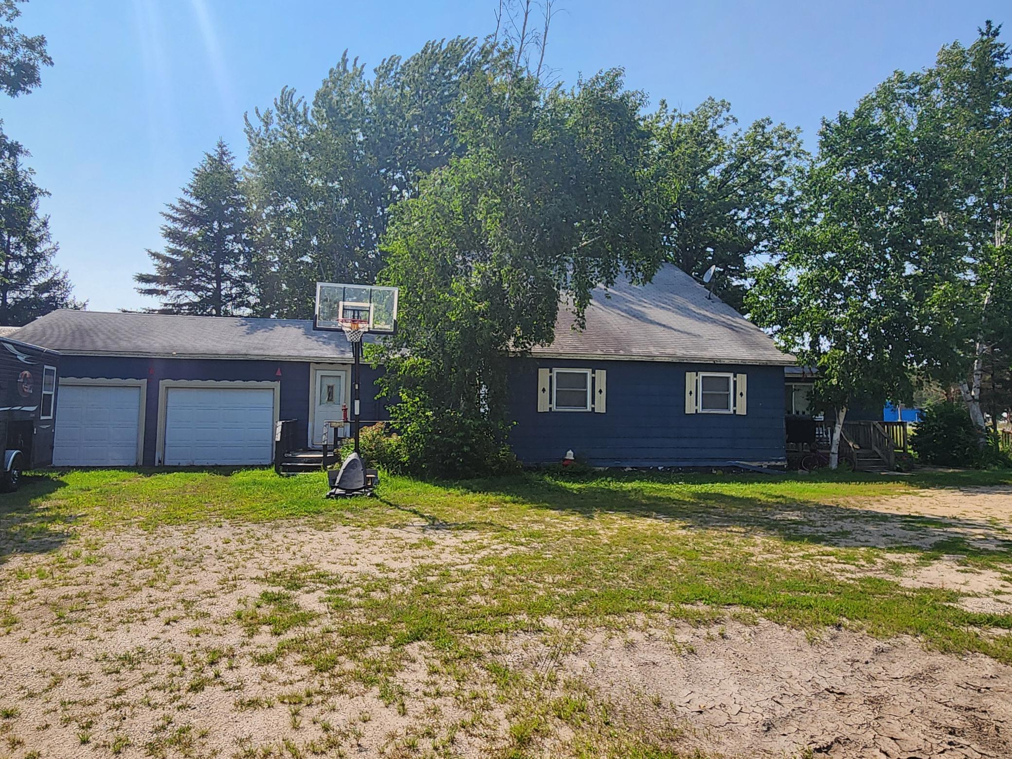 24th St, Staples, MN 56479