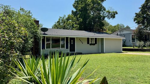 2626 W Washington St, Denison, TX, 75020-1442 | Card Image