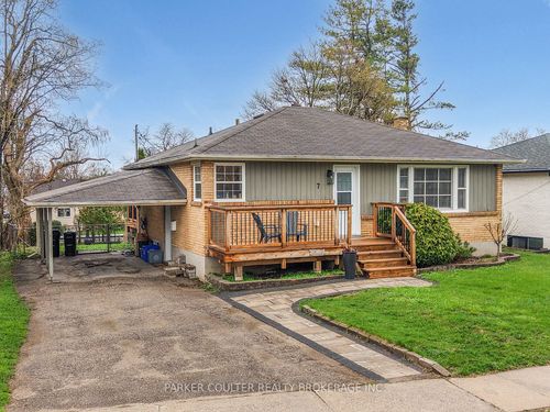 7 Oakley Park Sq, Barrie, ON, L4M2J9 | Card Image