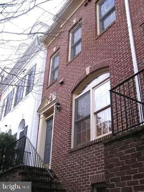 8849 Ashgrove House Ln, VIENNA, VA, 22182-5503 | Card Image