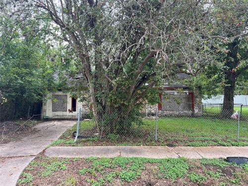 7331 England St, Houston, TX, 77021-5824 | Card Image