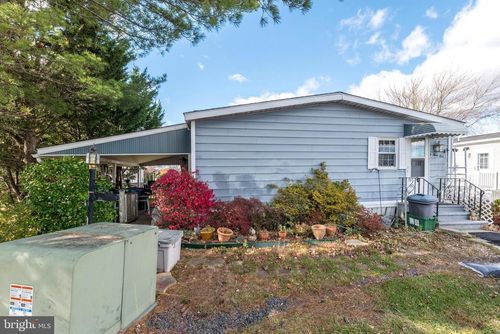 61 Longwood Pl, NORTH WALES, PA, 19454-1125 | Card Image