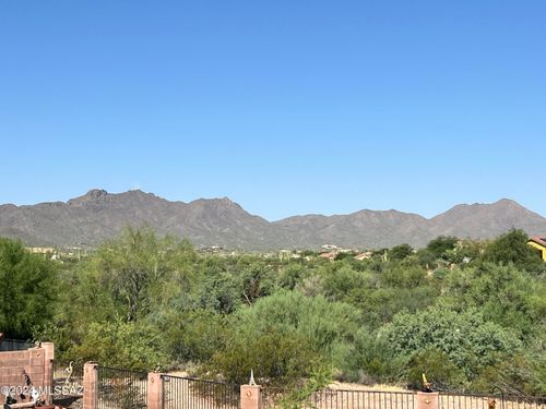 4030 W Rocky Spring Dr, Tucson, AZ, 85745-7117 | Card Image