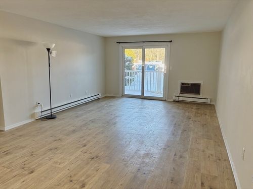 apt-b39-180 Main St, Bridgewater, MA, 02324-1437 | Card Image