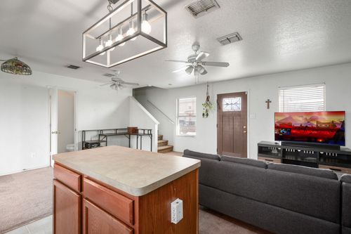 643 Northlake Dr, New Braunfels, TX, 78130-2691 | Card Image