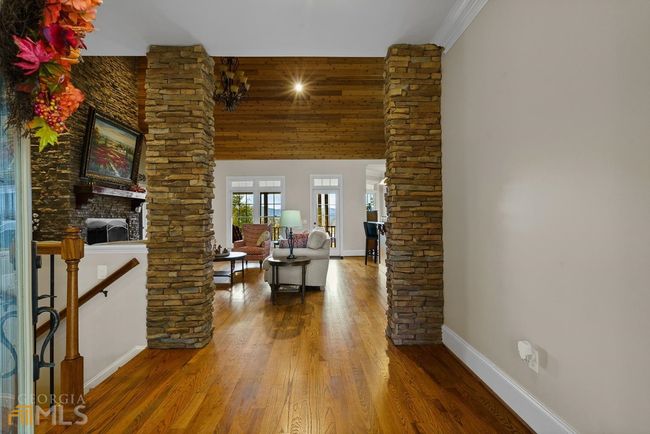 611 Buttermilk Rd Sw, House other with 4 bedrooms, 4 bathrooms and 4 parking in Cave Spring GA | Image 7