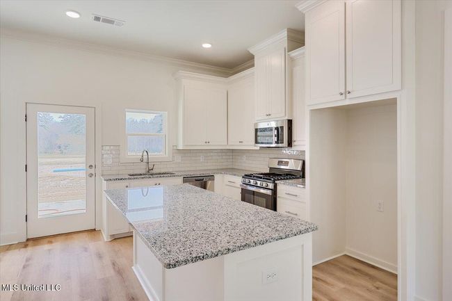 11-207 Dolly Lane | Image 8