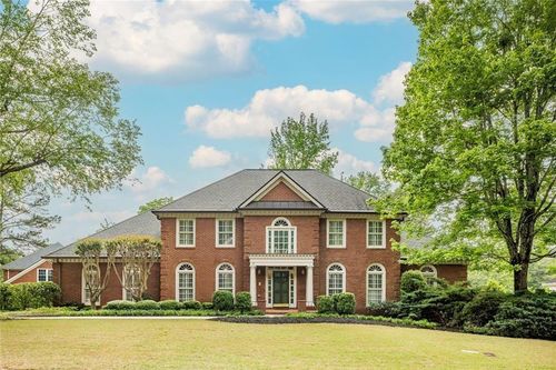 1048 Byrnwyck Rd Ne, Brookhaven, GA, 30319-1664 | Card Image