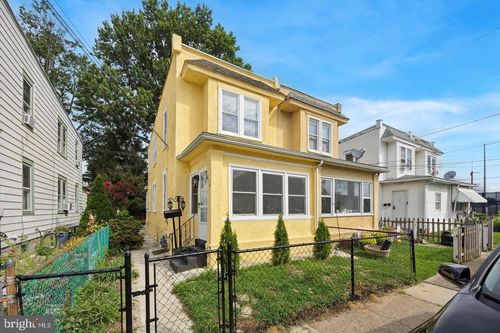 210 Harvey Ave, MARCUS HOOK, PA, 19061-4320 | Card Image