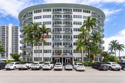 305-3250 Ne 28th St, Fort Lauderdale, FL, 33308-7433 | Card Image