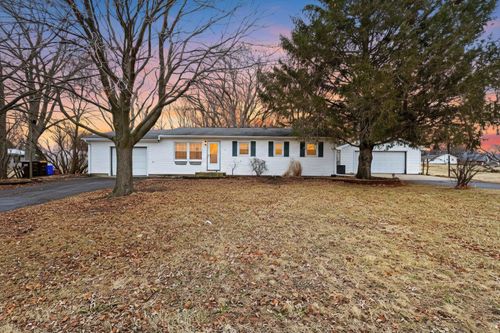 219 River Rd, Rochelle, IL, 61068-9047 | Card Image