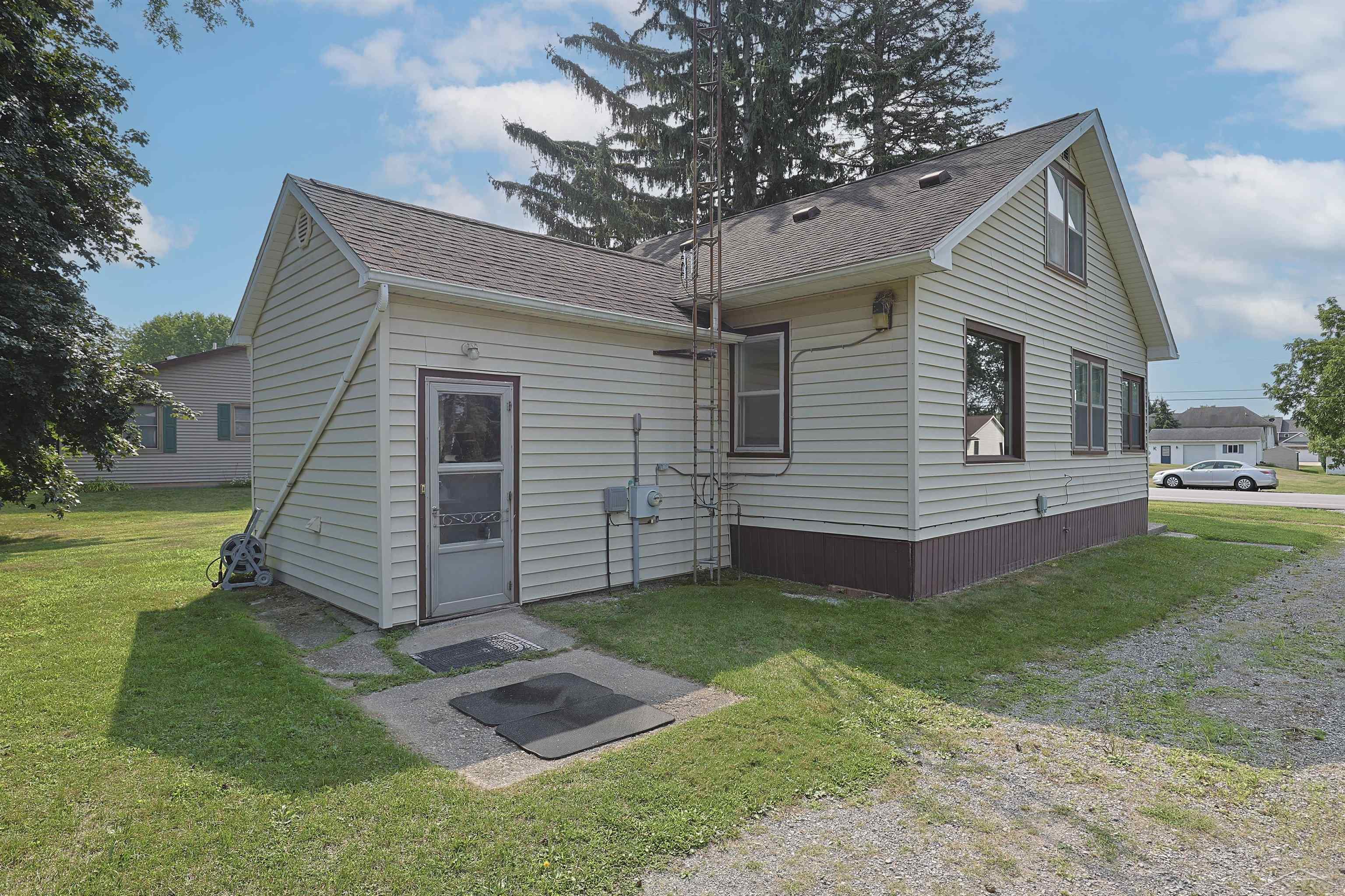 Residential in Saginaw Charter Township 2