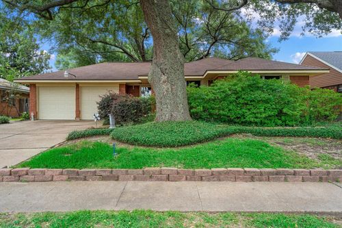 717 Mark St, Deer Park, TX, 77536-2818 | Card Image