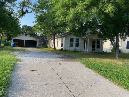 402 Mckinney St, Farmersville, TX, 75442-2124 | Card Image