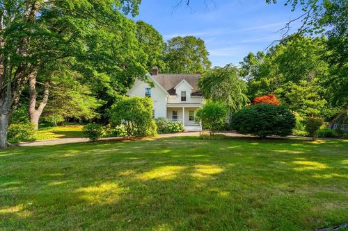 137 Cherry St, Wenham, MA, 01984-1101 | Card Image