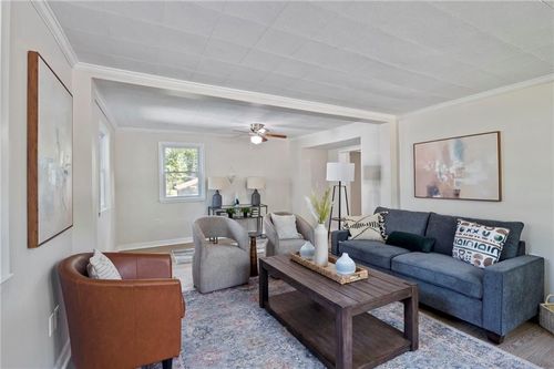 1207 S 2nd St, Leavenworth, KS, 66048-3507 | Card Image