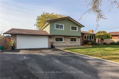 7001 Concord Cres, House other with 4 bedrooms, 2 bathrooms and 6 parking in Niagara Falls ON | Image 3