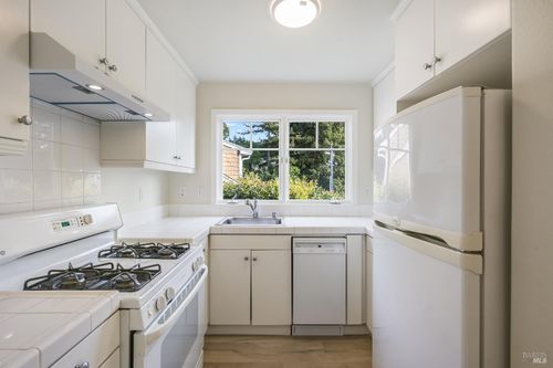 42 Neds Way, Belvedere Tiburon, CA, 94920-1580 | Card Image