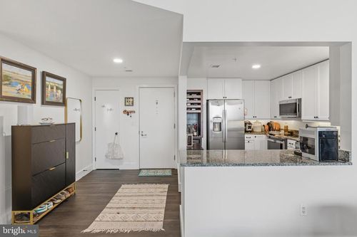 unit-707-717 S Columbus Blvd, PHILADELPHIA, PA, 19147-3510 | Card Image