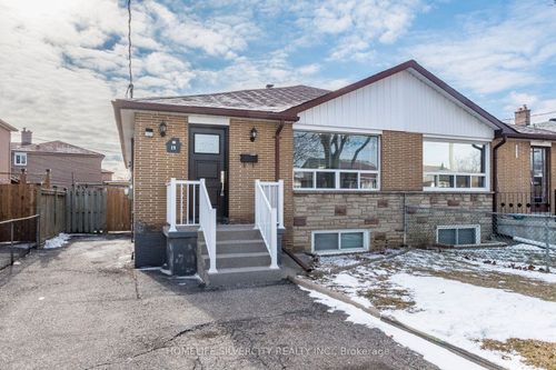19 Garfield Cres, Brampton, ON, L6V1V7 | Card Image