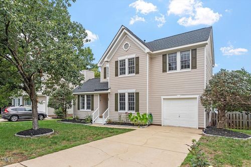 120 Union Mills Way, Cary, NC, 27519-6914 | Card Image