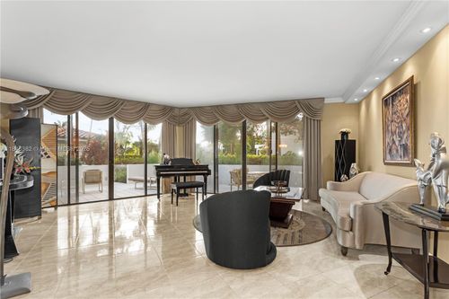 apt-207-20281 E Country Club Dr, Aventura, FL, 33180-3024 | Card Image