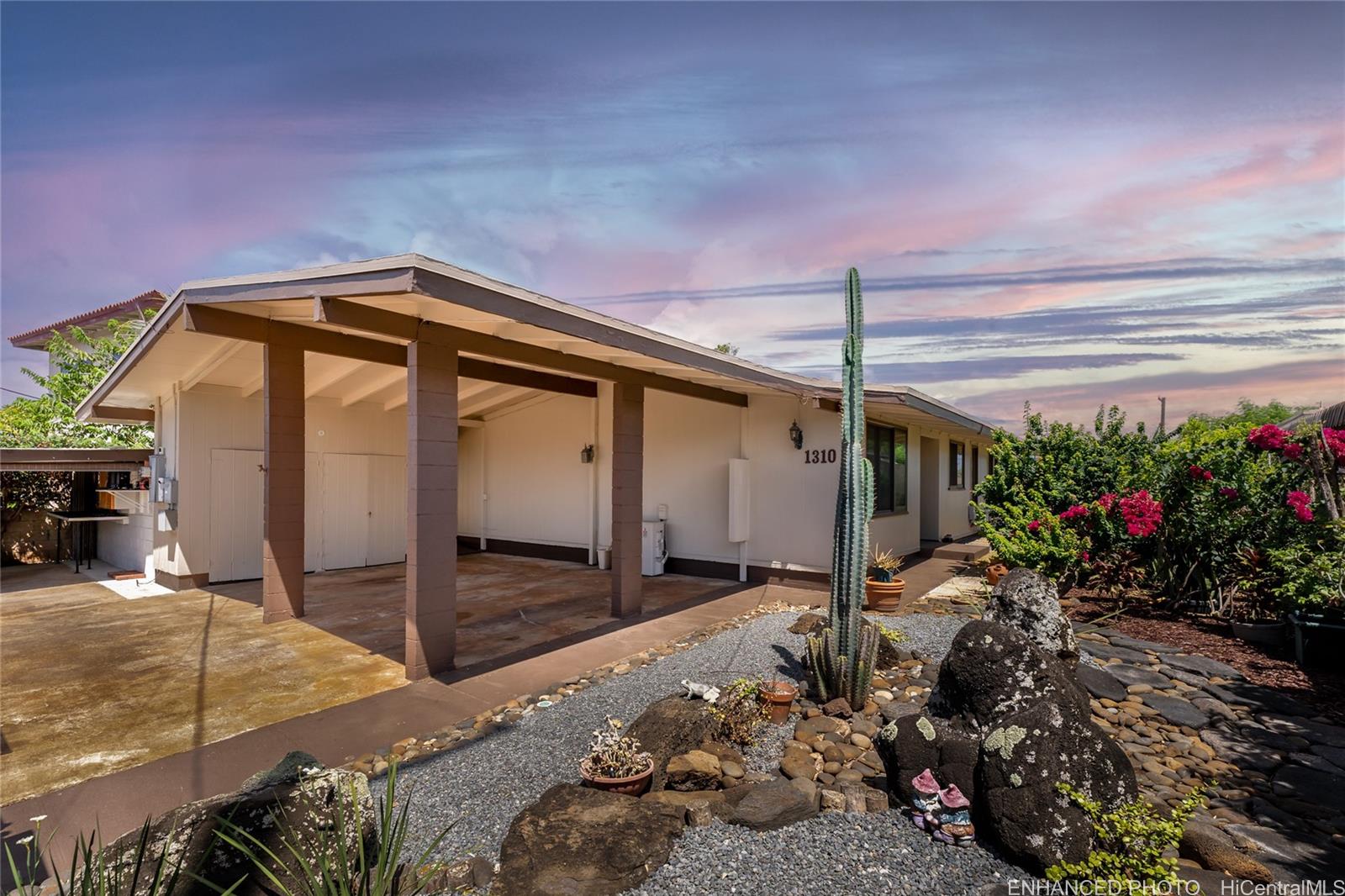 Haloa Dr, Honolulu, HI 96818