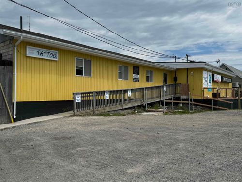 {{alt}} | Card Image