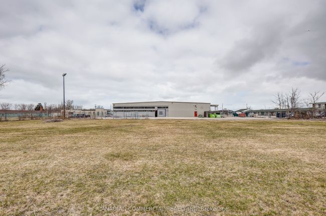 1699 London Line, Home with 0 bedrooms, 2 bathrooms and 43 parking in Sarnia ON | Image 5