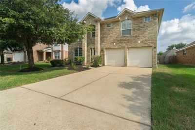 9502 Carsonmont Lane, House other with 5 bedrooms, 2 bathrooms and null parking in Houston TX | Image 2