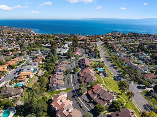 22 Seaview Dr S, Rolling Hills Estates, CA, 90274-5705 | Card Image