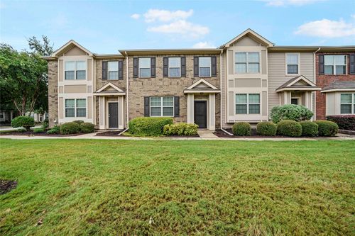6808 Carrington Ln, Fort Worth, TX, 76137-7549 | Card Image