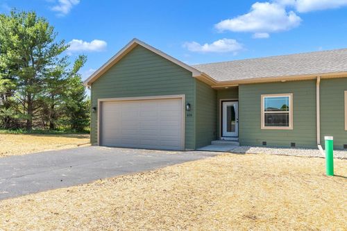 408 Mine Rd, Baraboo, WI, 53913-9545 | Card Image