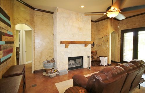 5641 Country South Ln, Midlothian, TX, 76065-6046 | Card Image