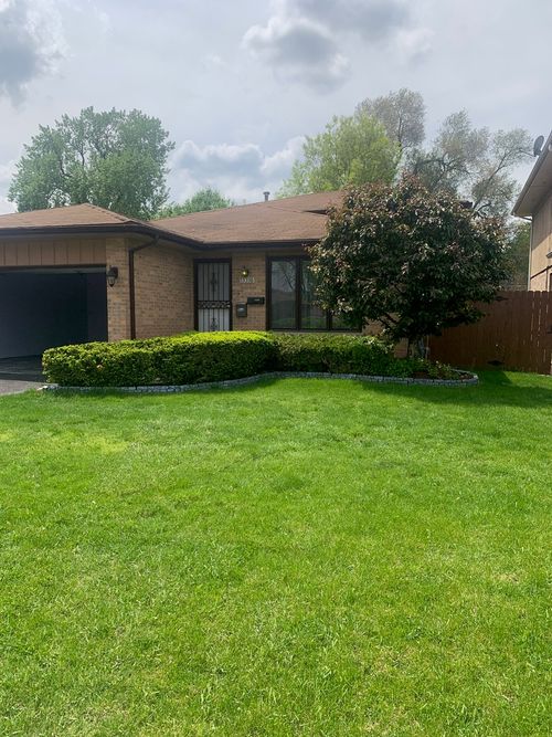 15358 7th Ave, Phoenix, IL, 60426-2521 | Card Image