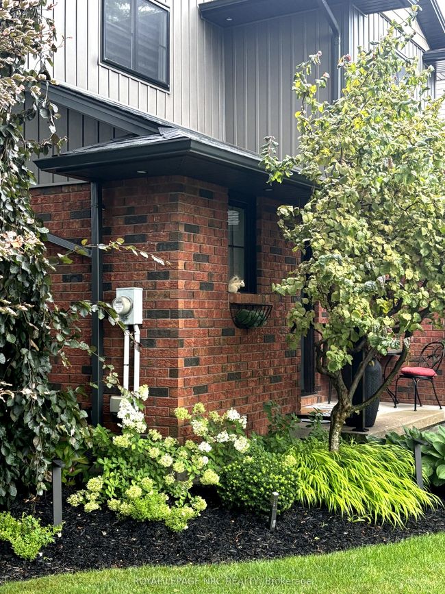 6184 Trillium Cres, House other with 3 bedrooms, 2 bathrooms and 2 parking in Niagara Falls ON | Image 4